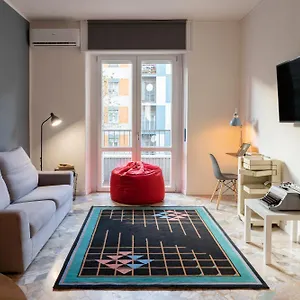 Apartament Life, Mediolan